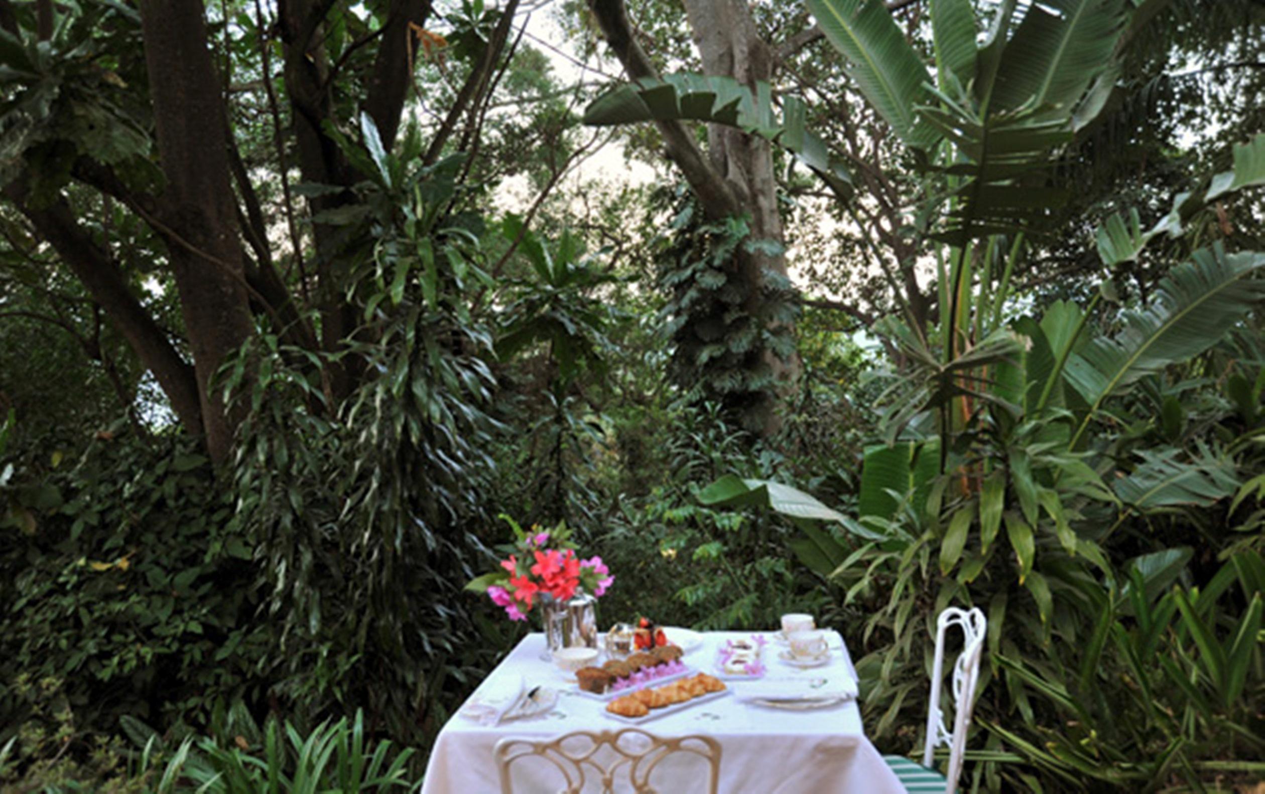 Highgrove House Country Hotel, Restaurant, Farm & Kiepersol